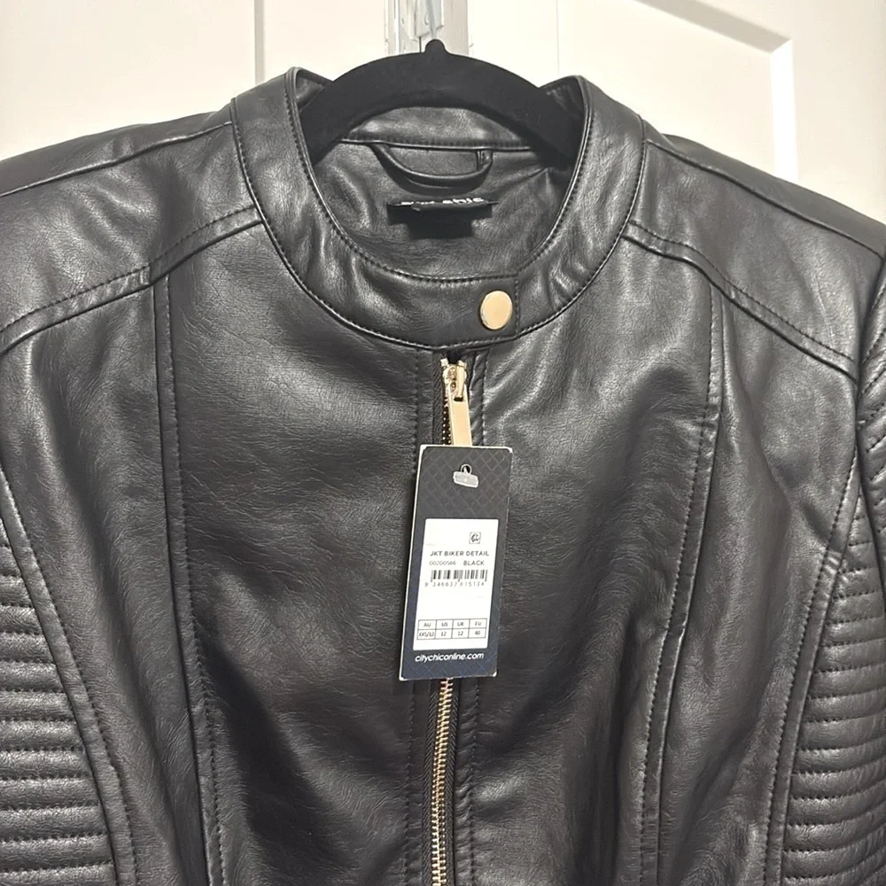 NWT [City Chic] Biker Moto Black w/ Gold Zip-Up Leather Jacket Coat Women’s 12 - Picture 8 of 15
